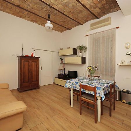 Casa Dalu A Roma Nel Cuore Di Ostia Antica Buitenkant foto